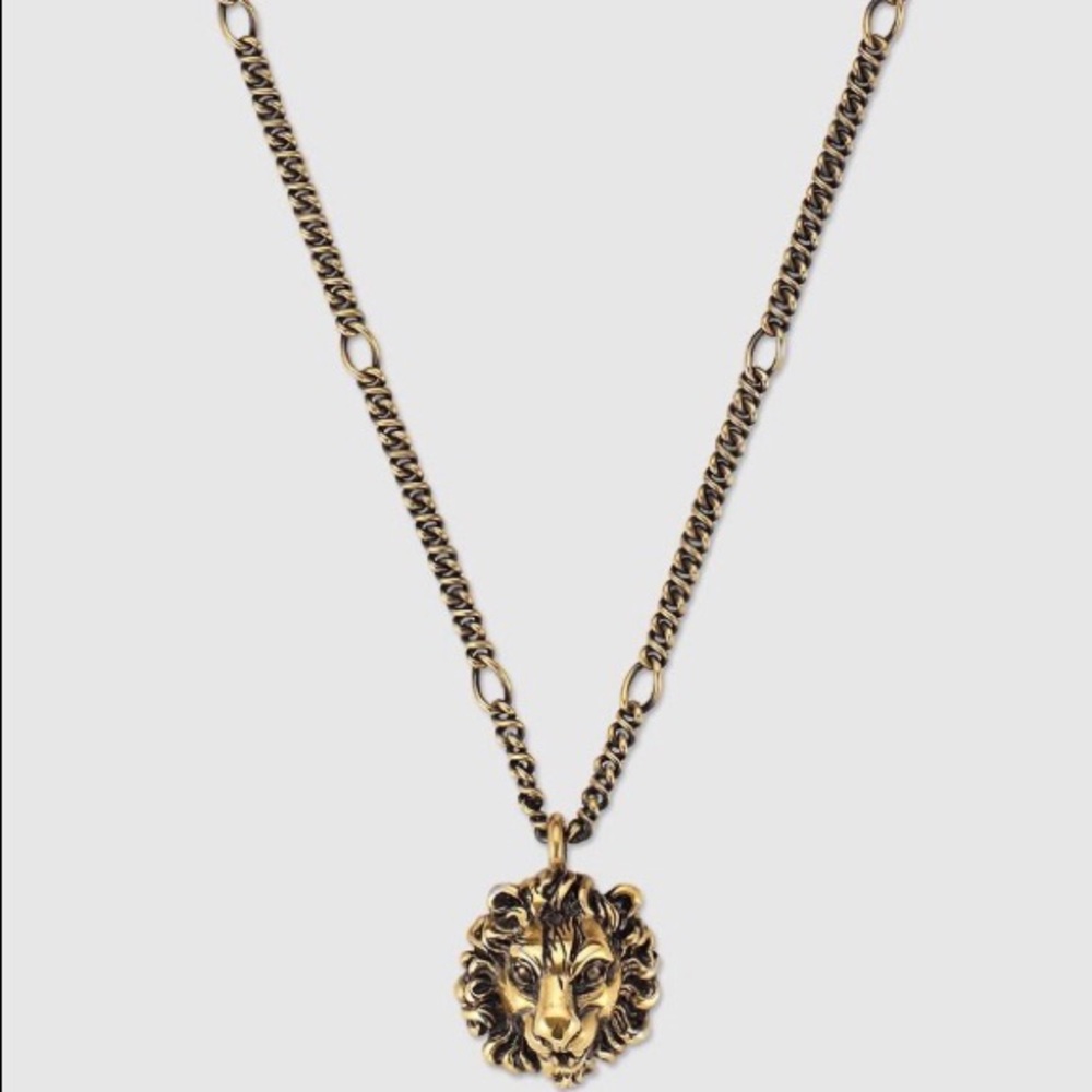 Gucci Lion head pendant necklace